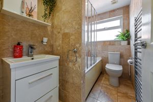 Family Bathroom - click for photo gallery